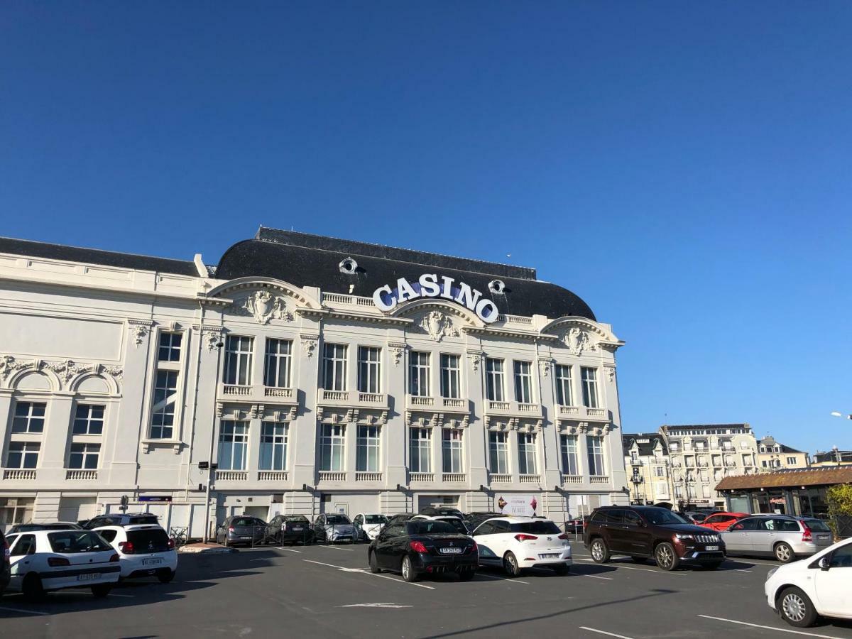 L'étoile de Trouville Esterno foto